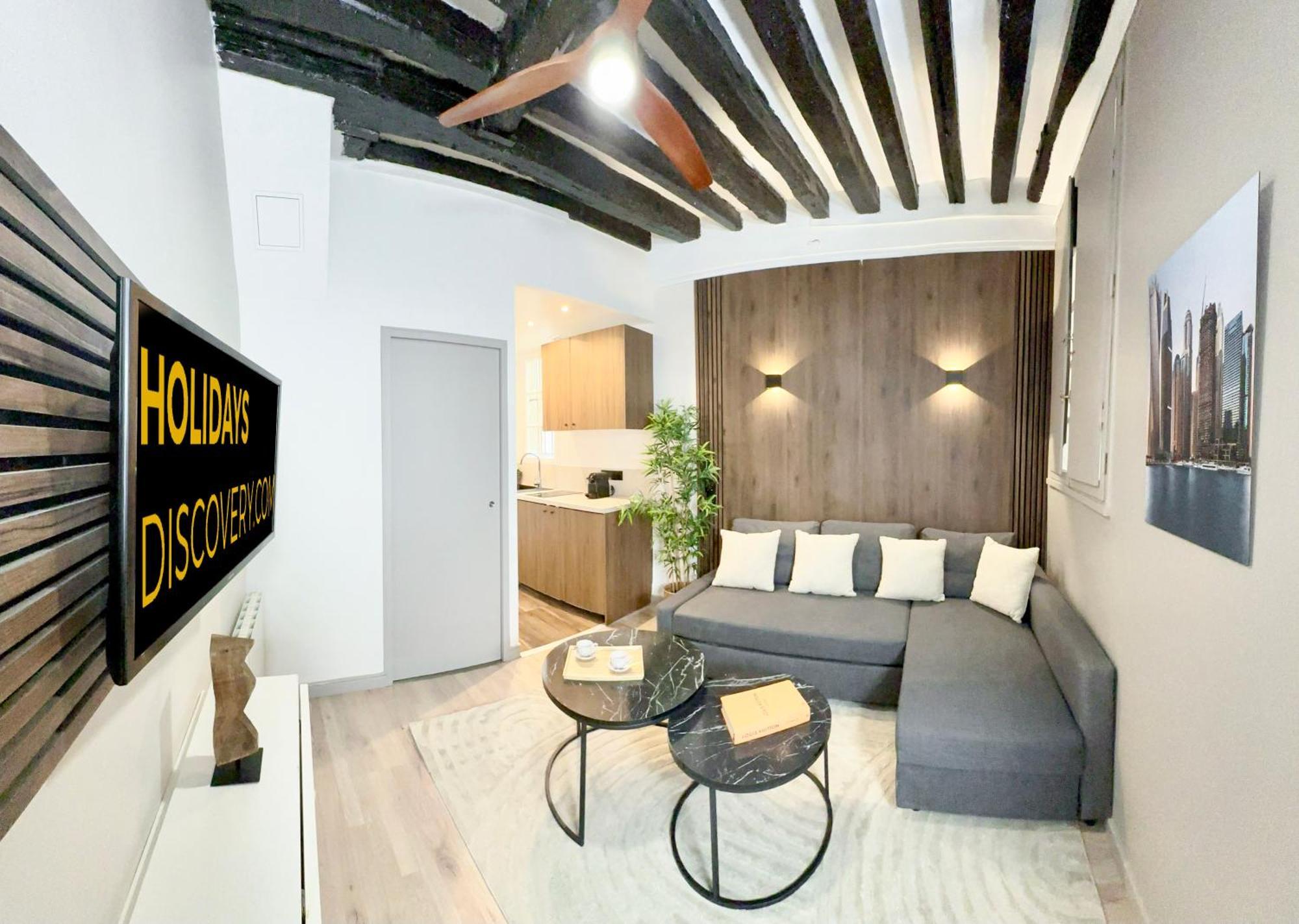 Chic Louvre Apartment Париж Экстерьер фото