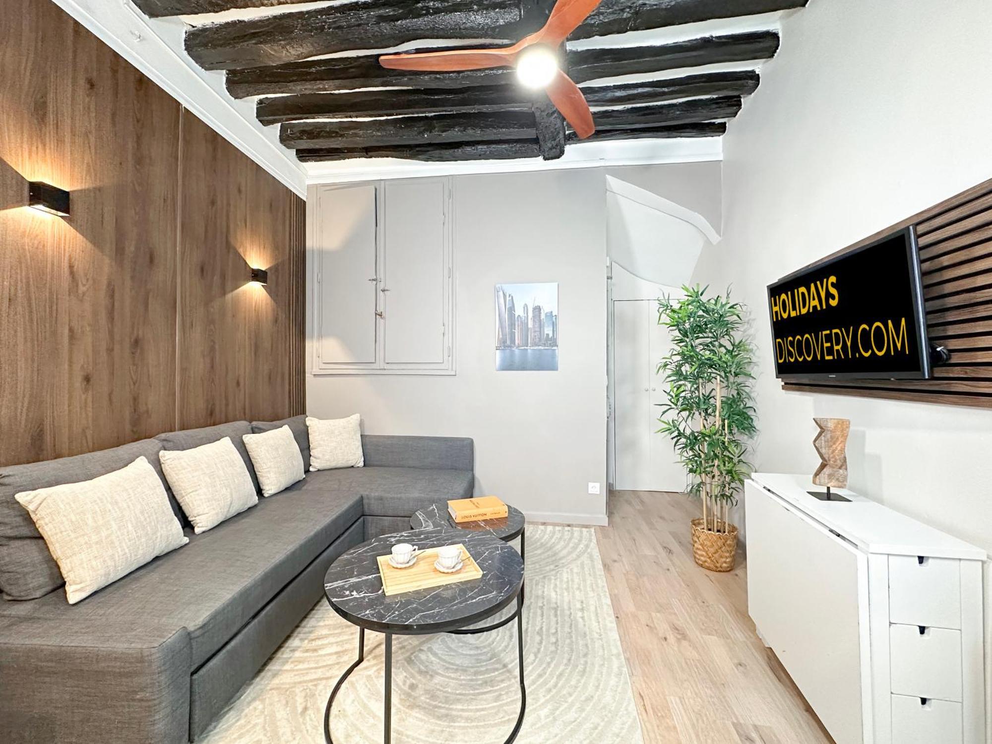 Chic Louvre Apartment Париж Экстерьер фото