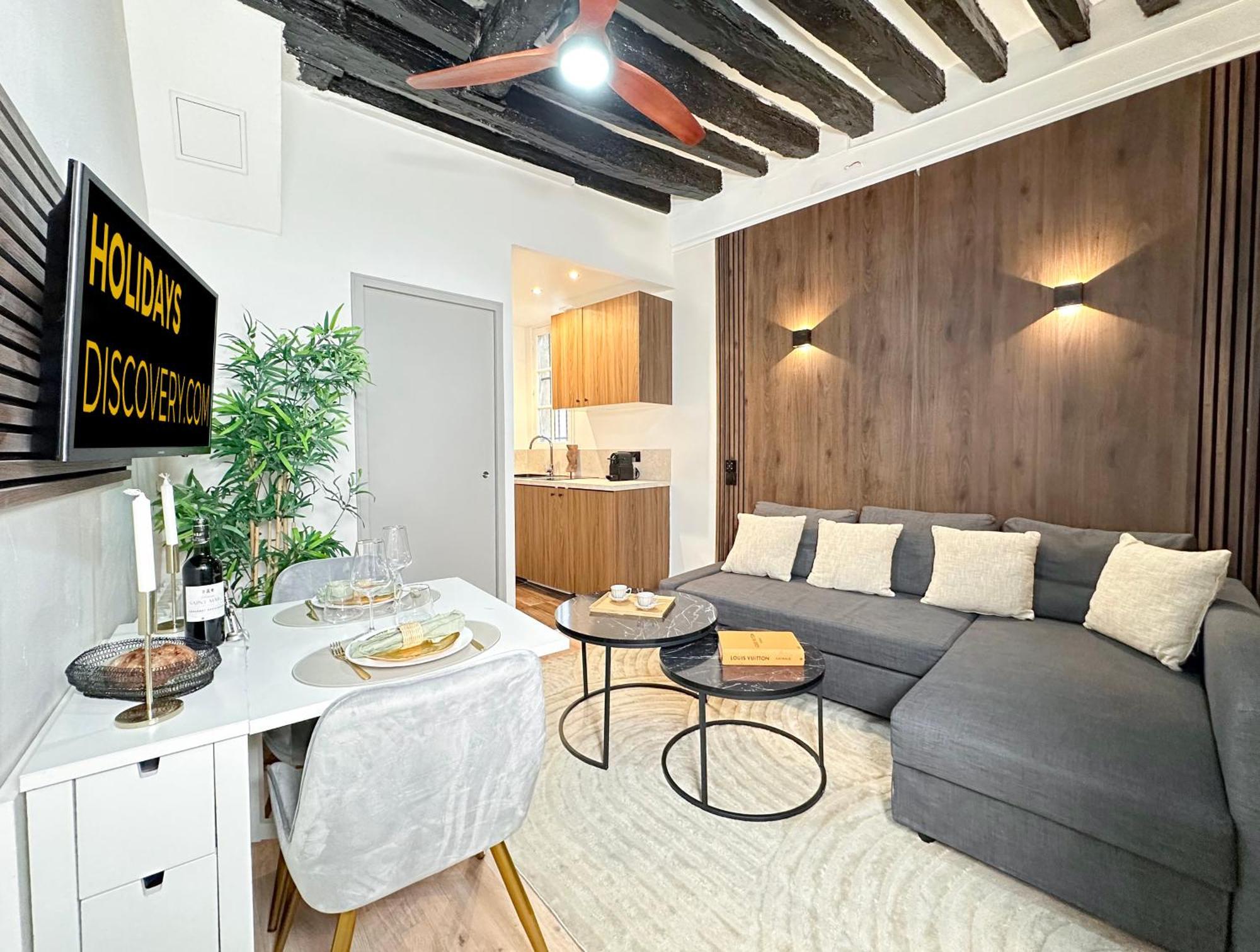Chic Louvre Apartment Париж Экстерьер фото