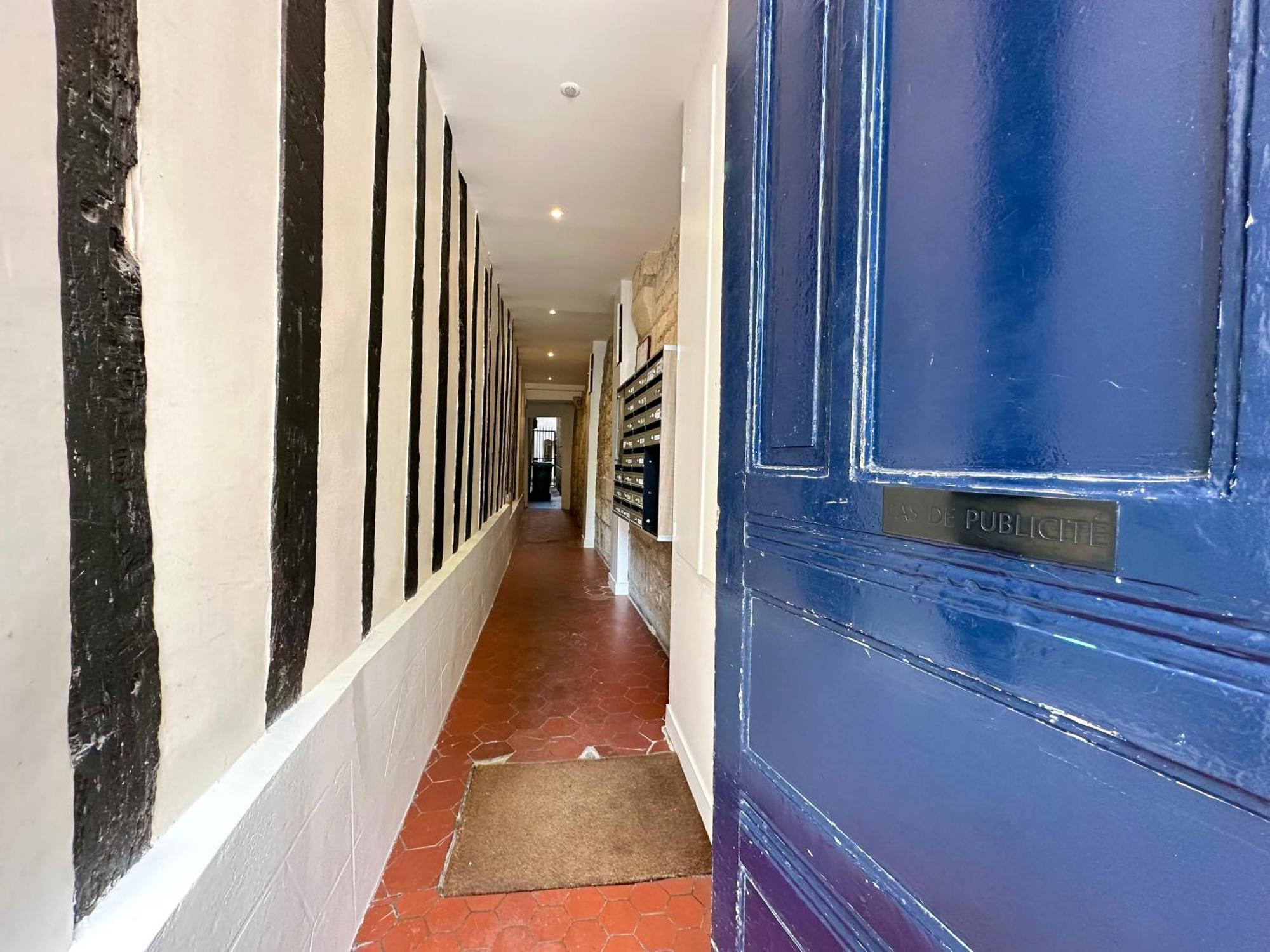 Chic Louvre Apartment Париж Экстерьер фото